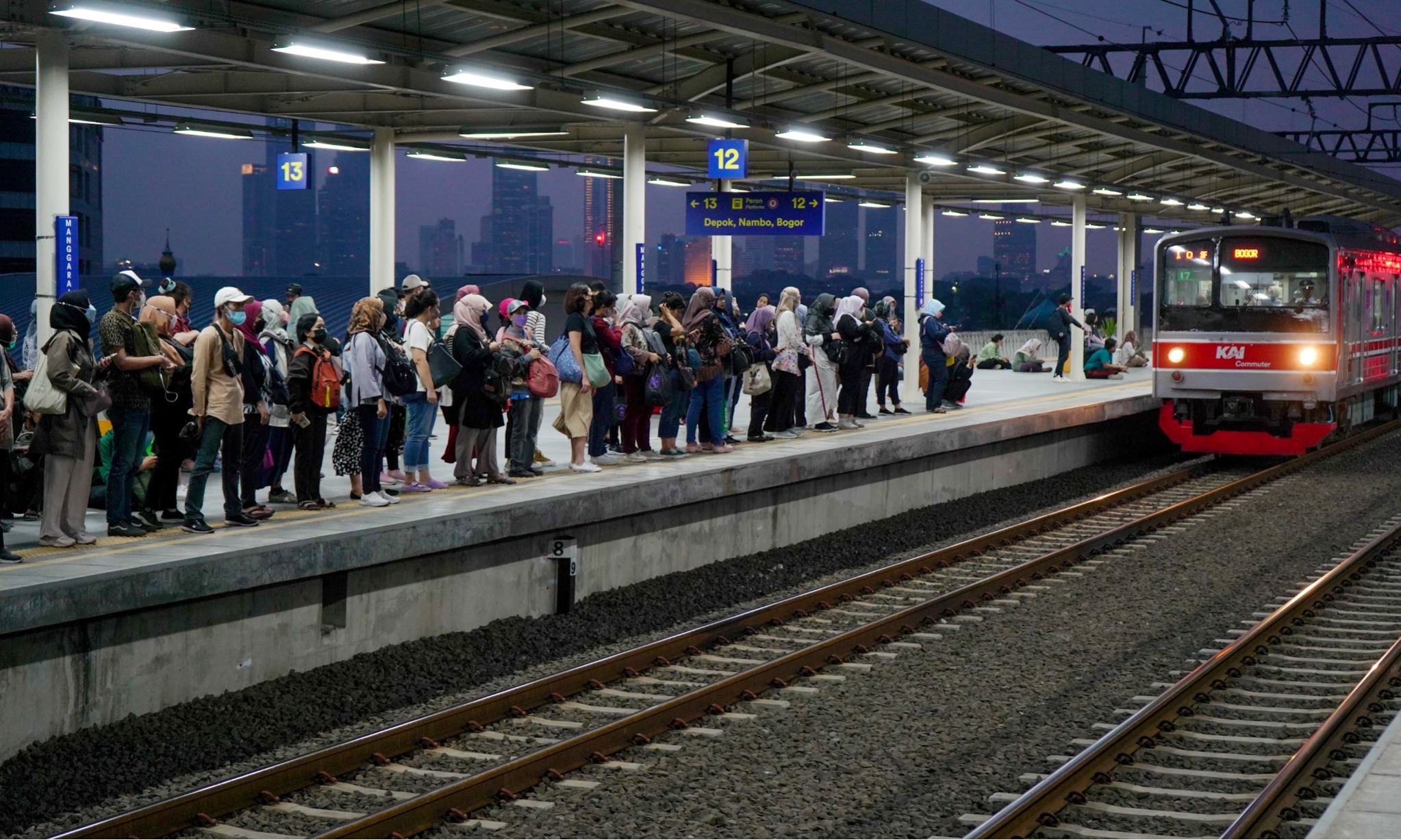 Jalur <i>Commuter Line</i> Stasiun Manggarai Berubah