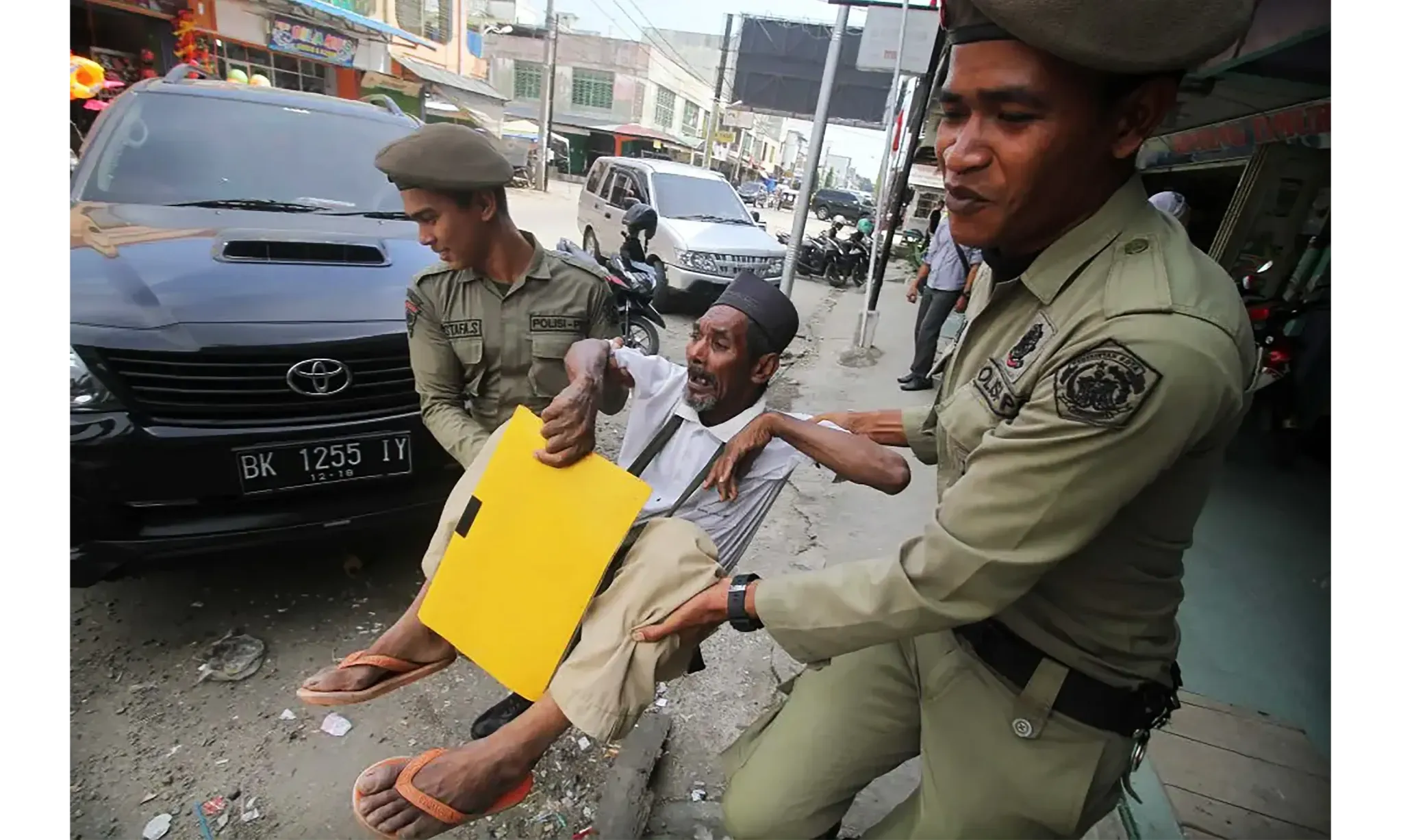 Satpol PP Garut Dukung Gibran, Moeldoko Sebut Tidak Langgar Etik