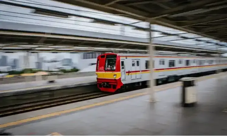 Intip Trik KCI Sulap Kereta KRL Lama Jadi Serasa Baru