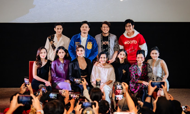 Romansa Penuh <i>Plot Twist</i> Di Film "#OOTD"