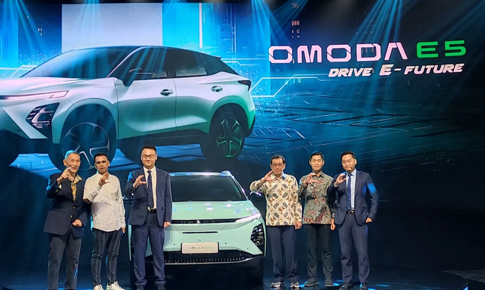Penuhi TKDN 40%, Chery Luncurkan Mobil Listrik Omoda E5
