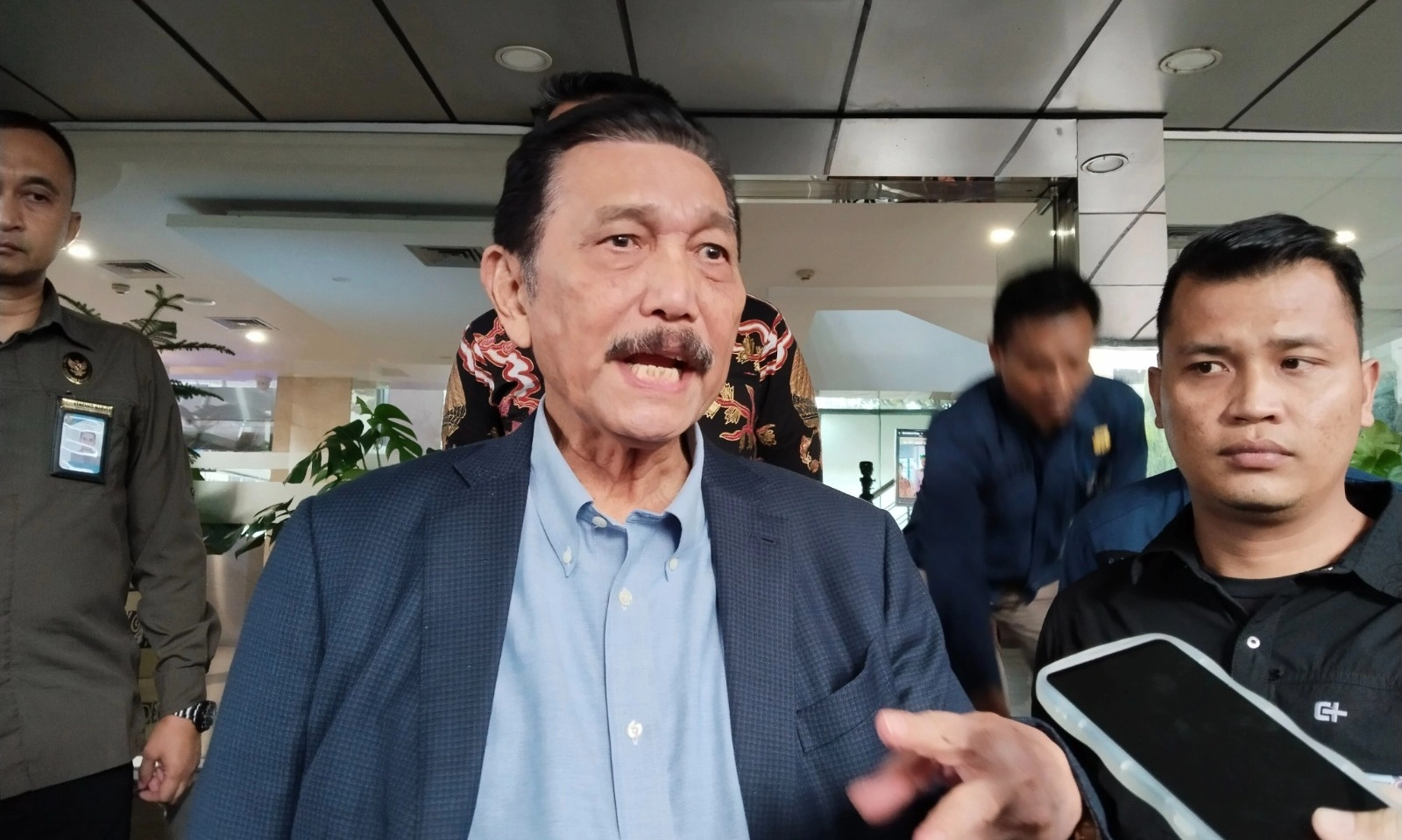 Impor KRL Akhirnya Dari Tiongkok, Luhut Angkat Bicara