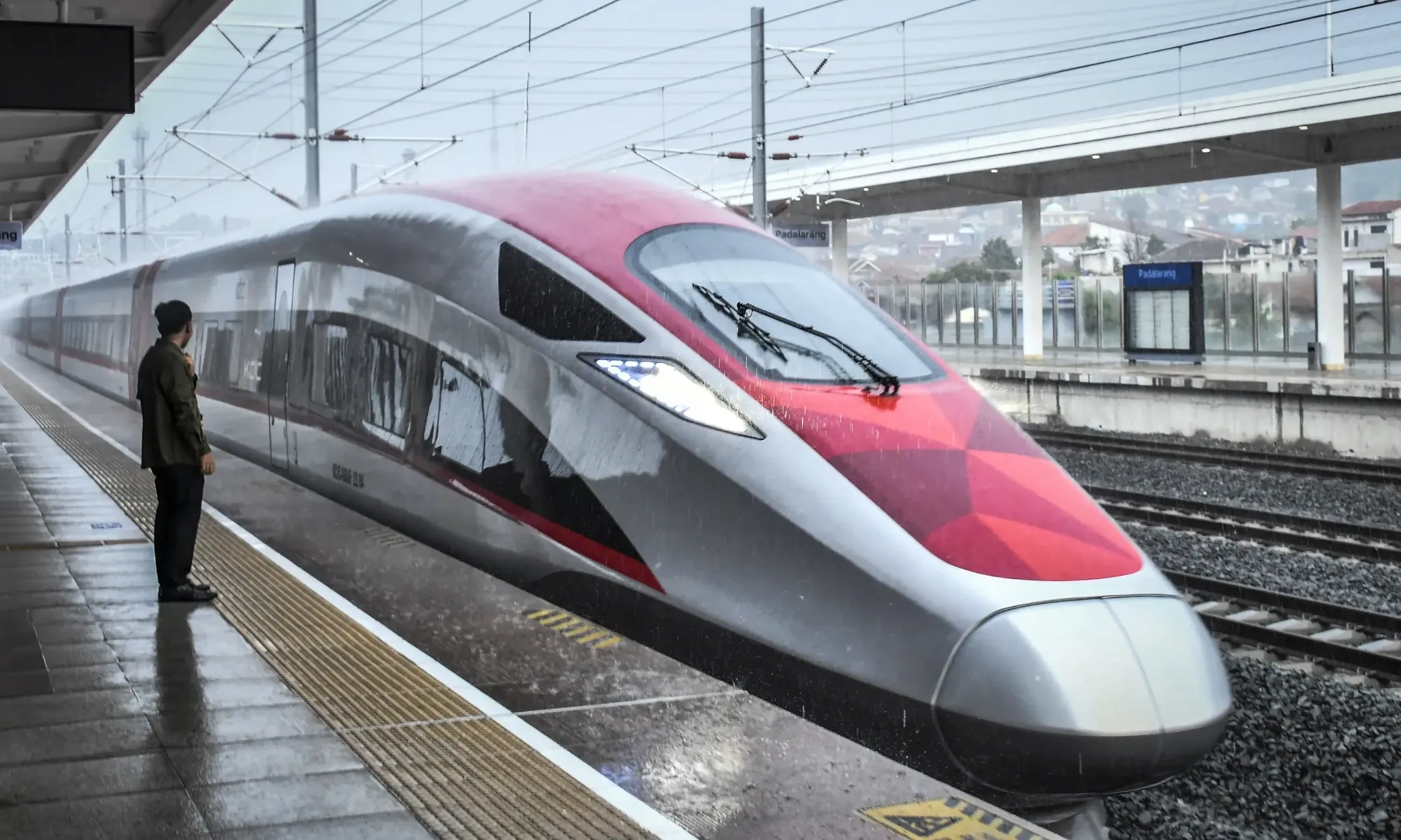 KAI Pinjam US$448 Juta dari Bank Pembangunan China