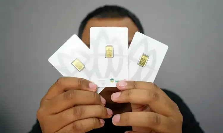 Naik Lagi, Harga Emas Antam Sentuh Rp1,18 Juta Per Gram