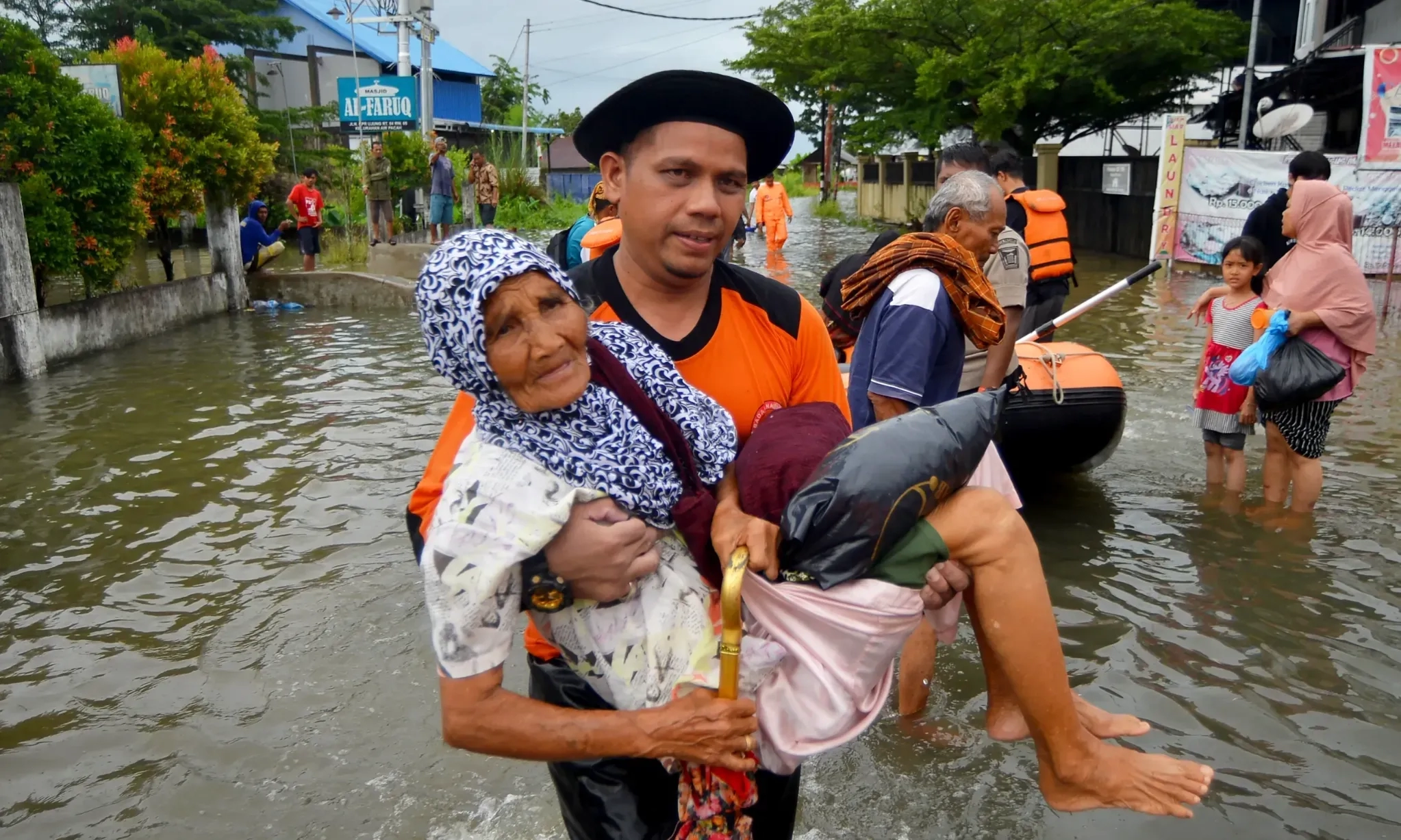Banjir Dan Longsor Di Sumbar: 28 Orang Meninggal, 5 Hilang