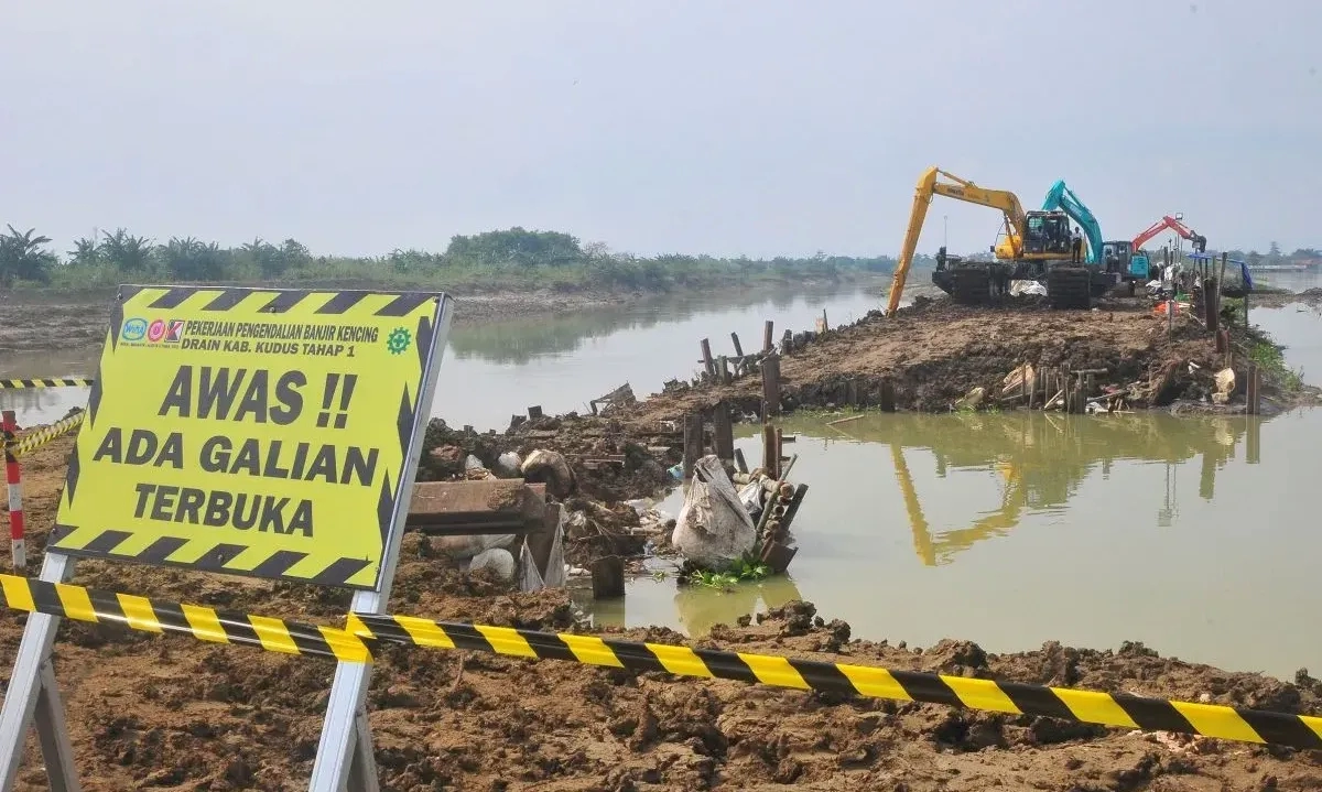 Jokowi: Banjir Demak Diatasi Lewat Perbaikan Tanggul Hingga Geser Awan