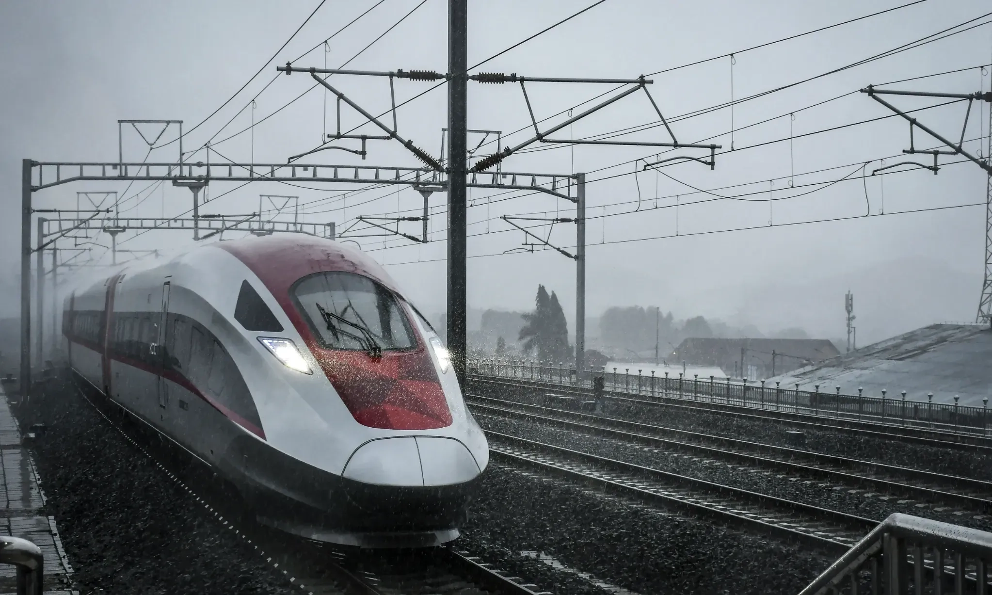 <p>Kereta Cepat TransBorneo Brunei-Malaysia-Indonesia Baru Sekadar Wacana</p>