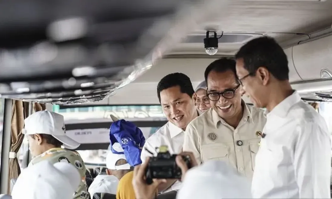 <p>Erick Thohir Lepas 6.432 Peserta Mudik Asyik Bersama BUMN 2024</p>