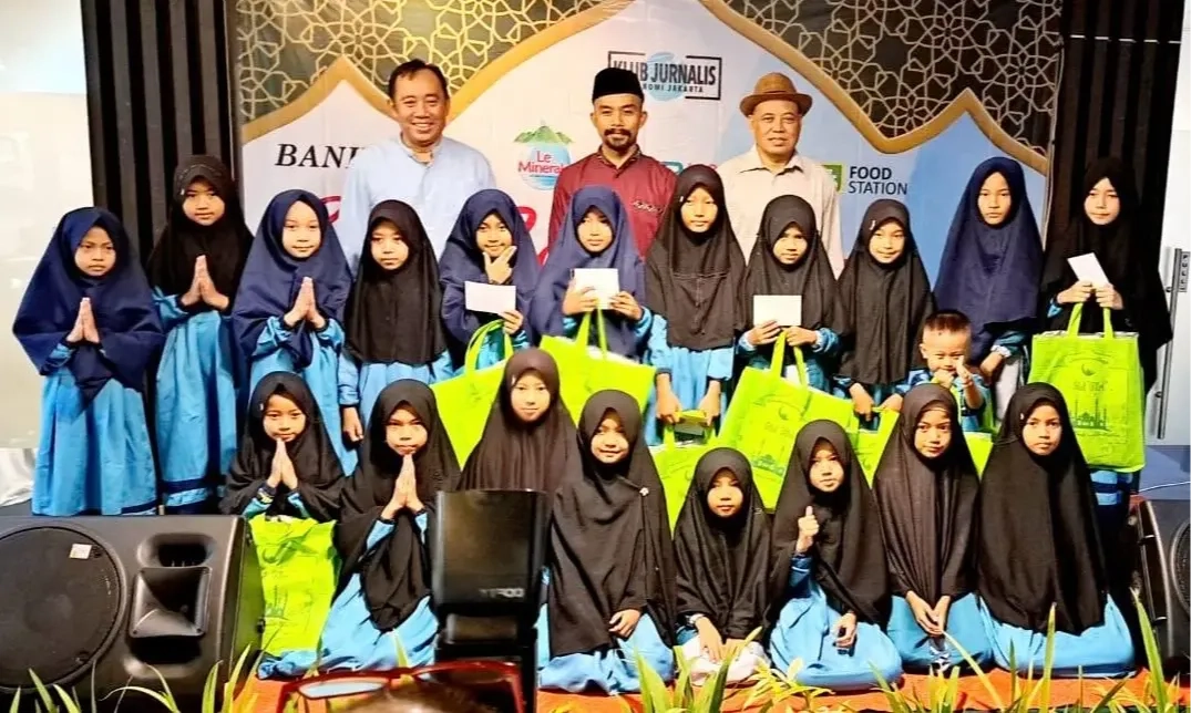 <p>Gandeng Bank DKI dan Sejumlah Perusahaan, KJEJ Santuni Yatim Piatu</p>