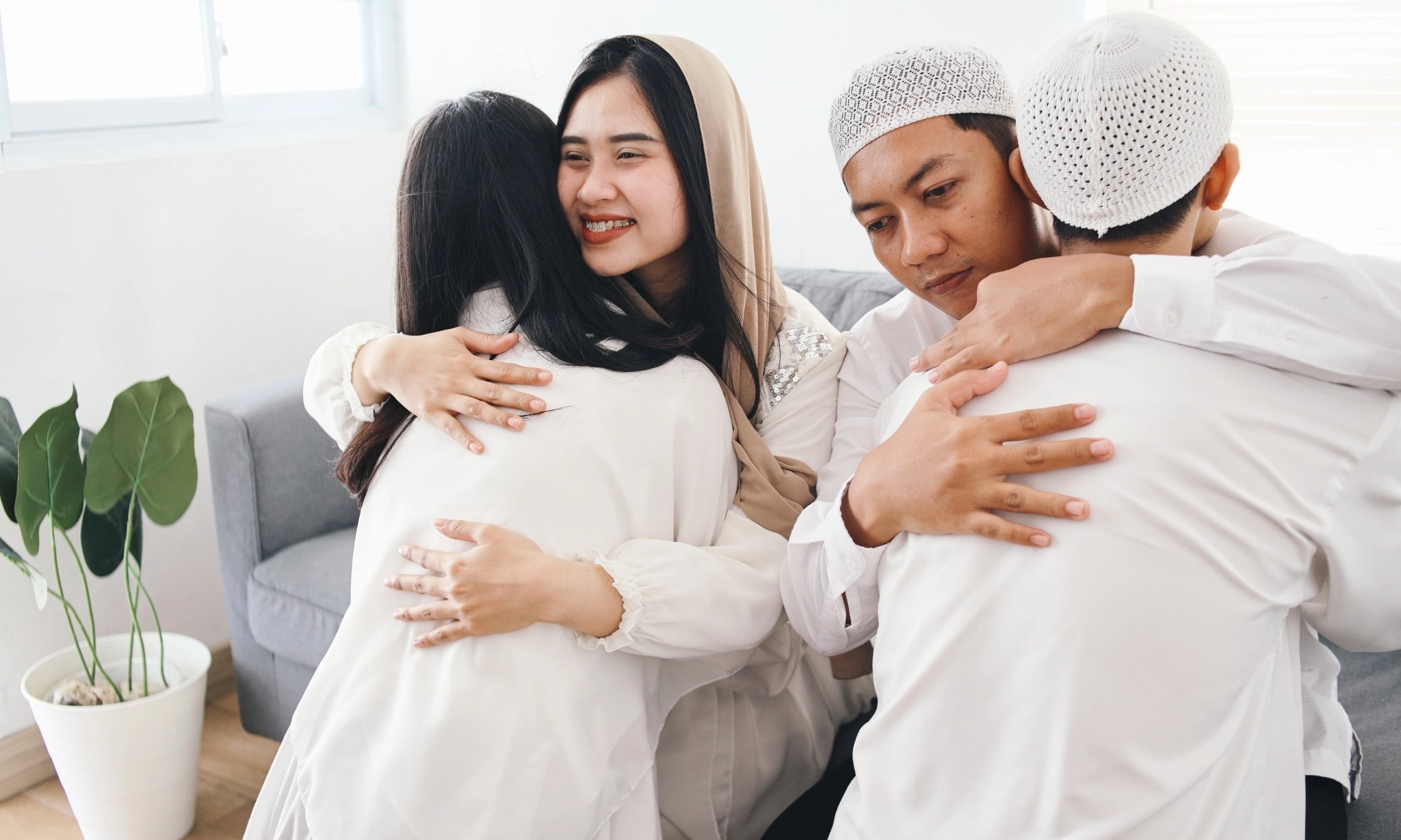 <p id="isPasted">Dinamika Praktik Silaturahmi Saat Lebaran</p>