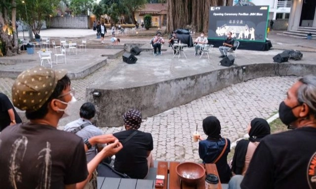 <p id="isPasted">Bangunan-Bangunan Tua Yang Disulap Jadi Ruang Kreatif</p>