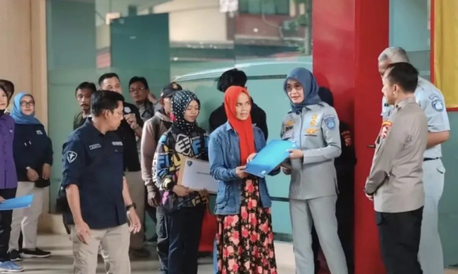 <p>Polri Ungkap Identitas 12 Korban Kecelakaan Di Tol Japek KM 58 </p>