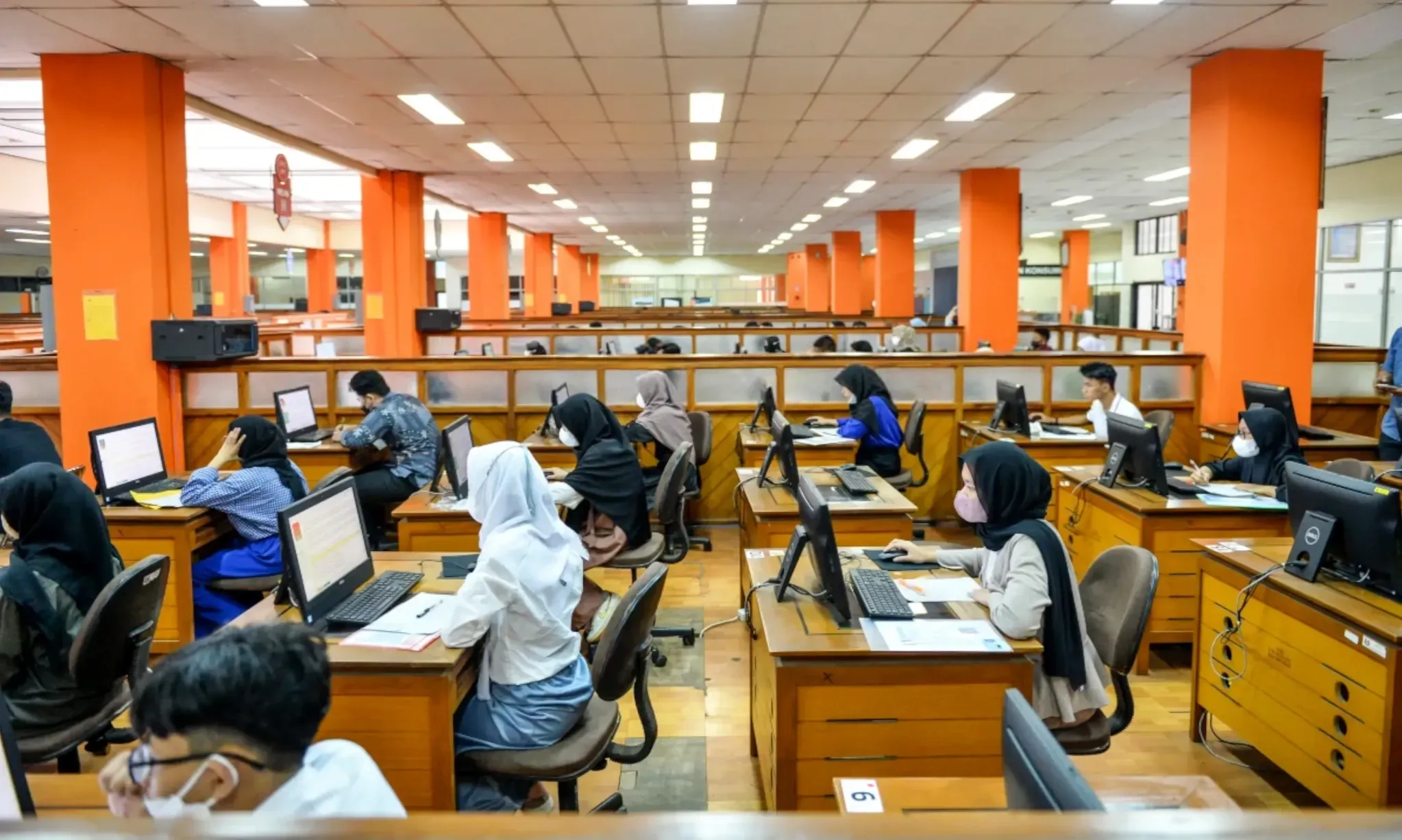 <p>Sejumlah Perlengkapan Untuk UTBK</p>