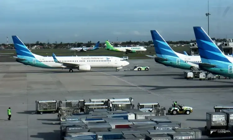 <p>Menlu Dorong Ekspansi Jalur Penerbangan Langsung Antar Kota Indonesia-Vietnam</p>