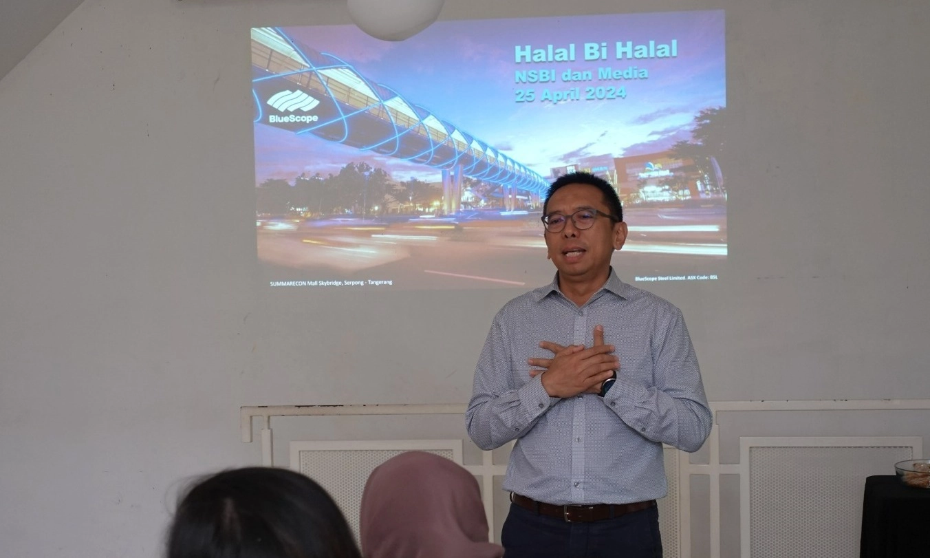 <p id="isPasted">Produsen Baja Lapis Terkena Imbas Pembatasan Impor Bahan Baku</p>