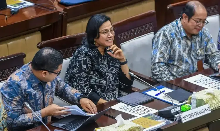<p>Sri Mulyani: Hingga Maret 2024, APBN Surplus Rp8,1 T </p>