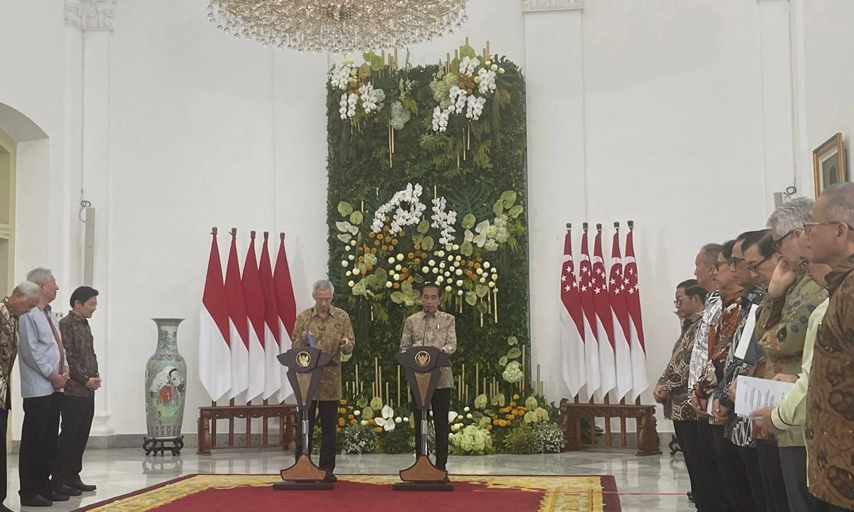 <p id="isPasted">Jokowi-PM Lee Bahas Berbagai Penguatan Kerja Sama Ekonomi</p>