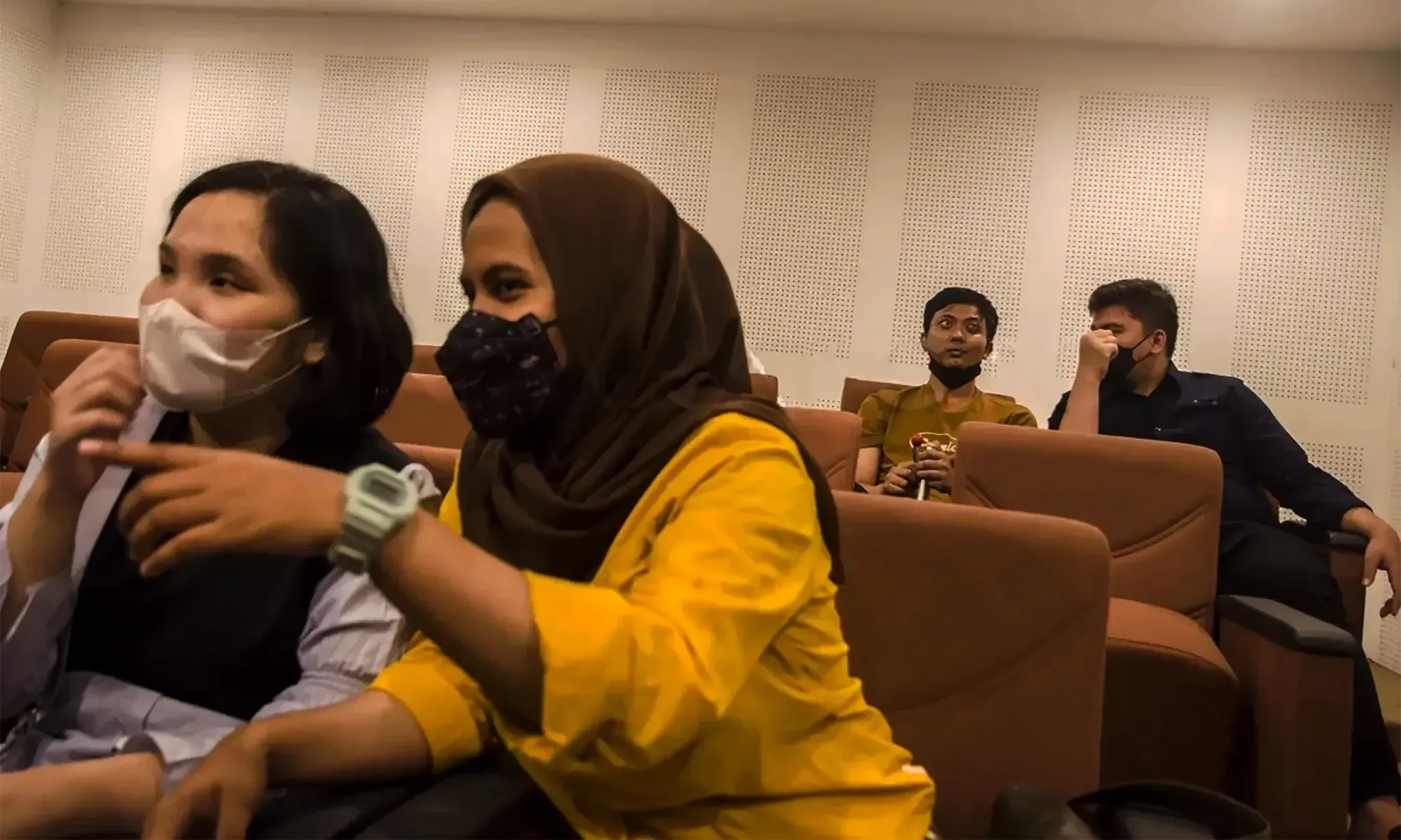 <p id="isPasted">Serunya Kegiatan Si Pembisik</p>