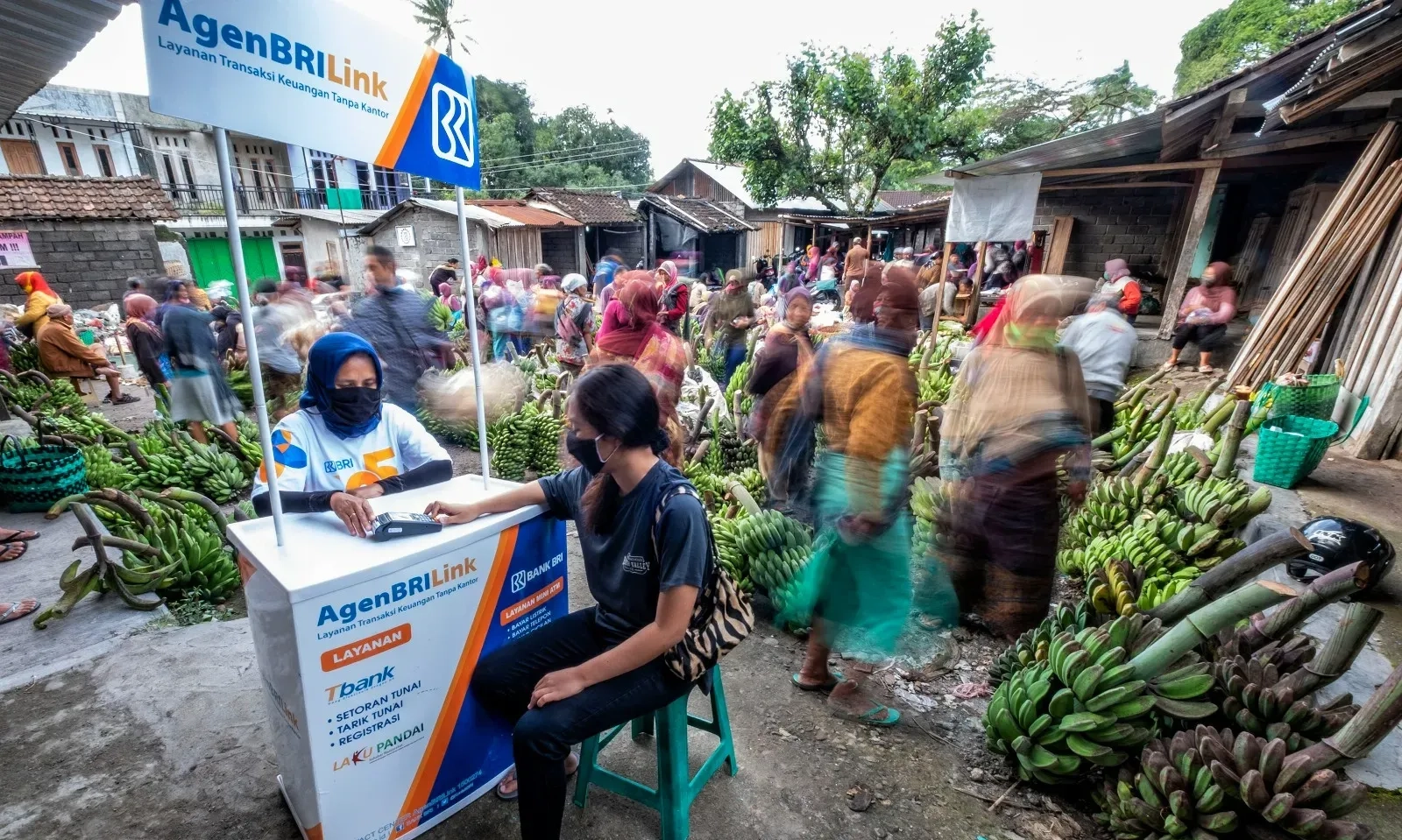 <p>AgenBRILink Catatkan Transaksi Rp370 Triliun Sepanjang Kuartal I/2024</p>