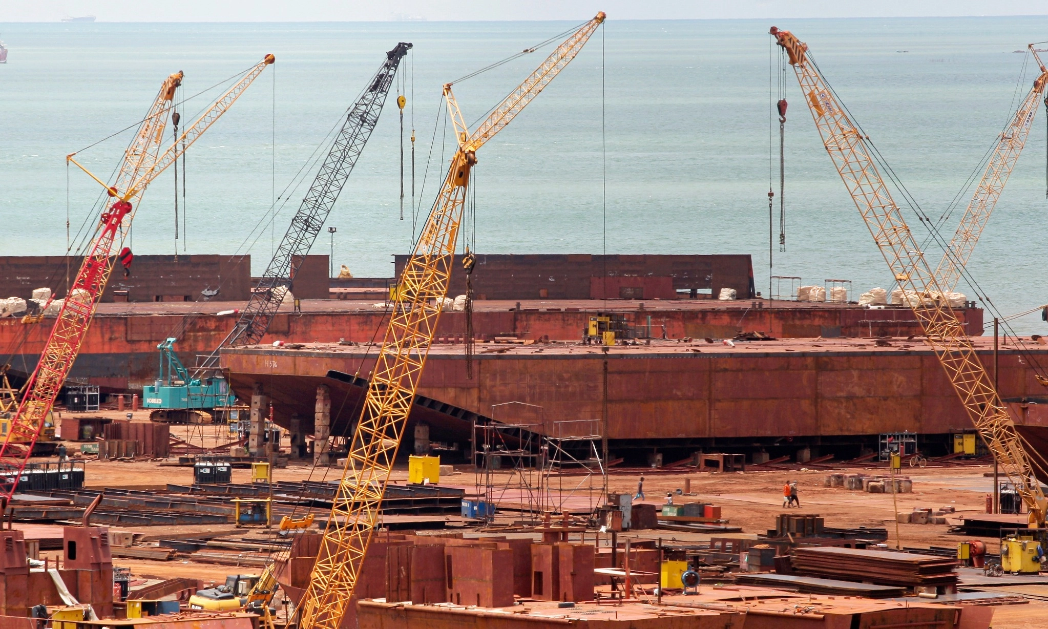 <p id="isPasted">Pacu Industri Galangan Kapal, Kemenperin Beri Pelatihan 140 SDM</p>