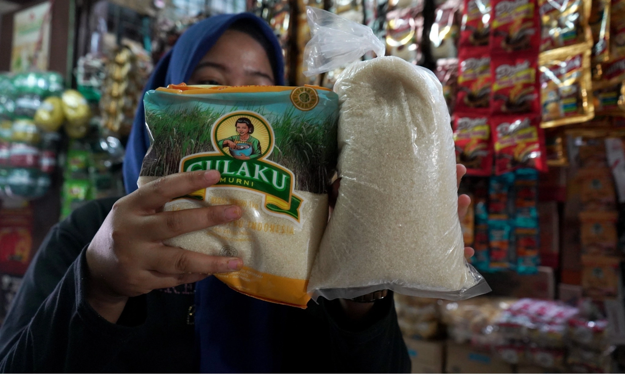 <p id="isPasted">Harga Gula Terus Naik, Tembus Rp18.610 Per Kg</p>