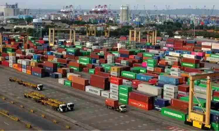 <p>Ekonom Mandiri Optimistis Surplus Dagang April Capai US$3,2 M</p>