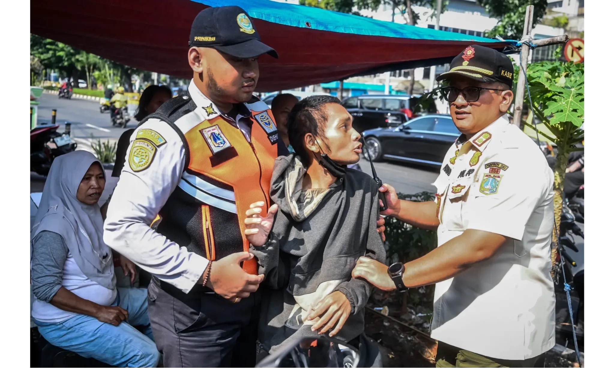 <p>Sepekan, Pemprov DKI Tindak 216 Juru Parkir Liar Di Minimarket Jakarta</p>