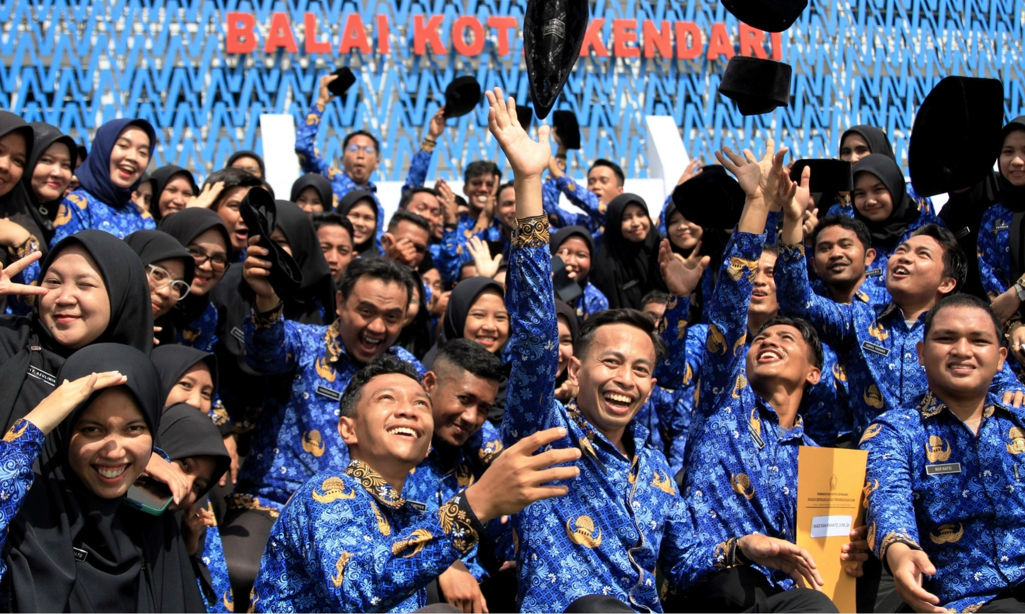 <p id="isPasted">Pemerintah Siapkan Rp50,8 T Untuk Bayar Gaji-Pensiun Ke-13&nbsp;</p>