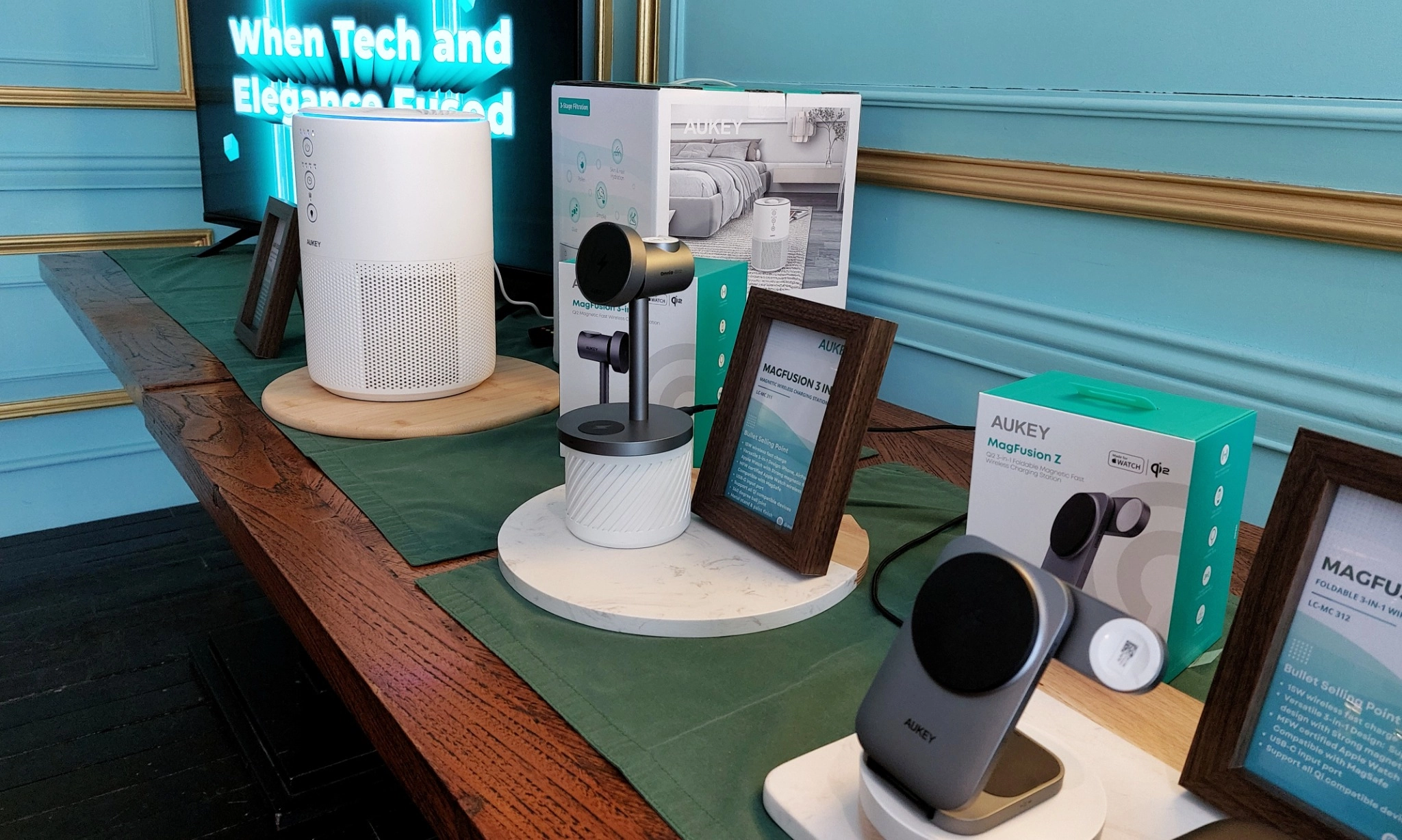 <p>AUKEY Luncurkan <em>Charger</em> Nirkabel Untuk Tiga <em>Device</em> Sekaligus</p>