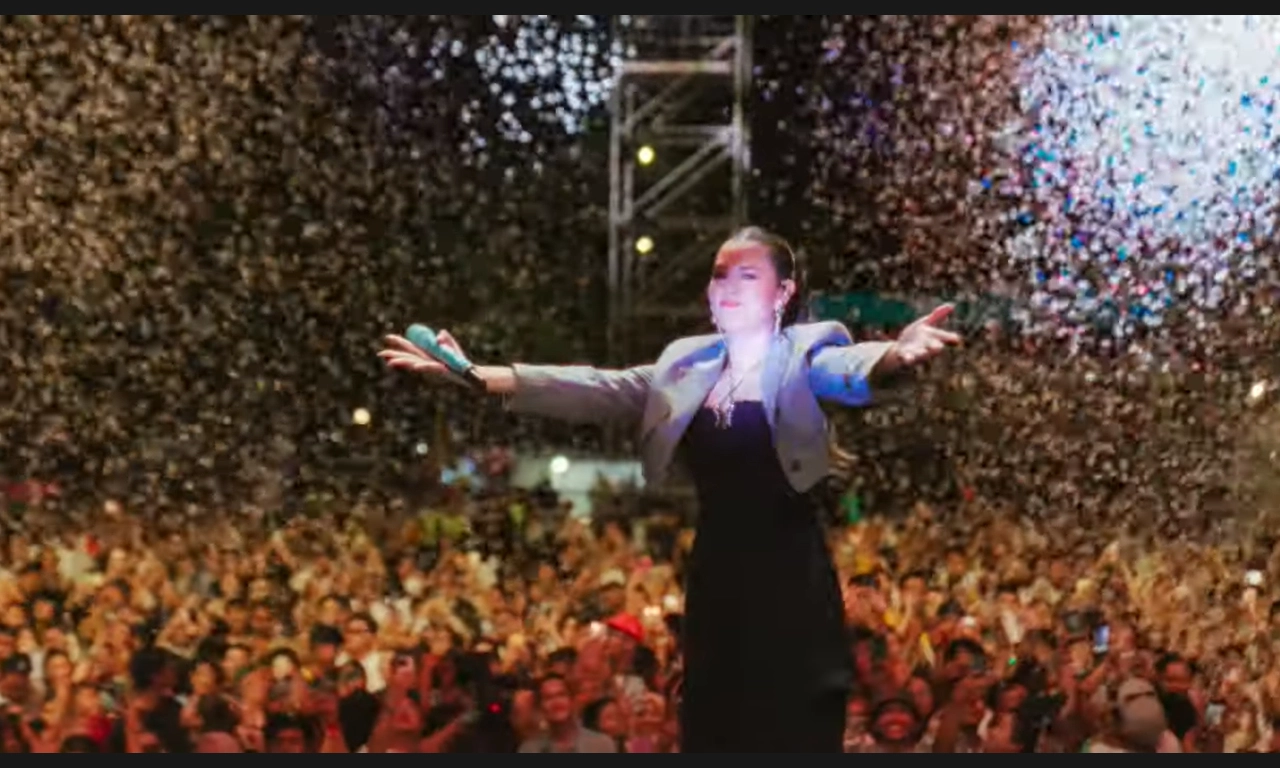 <p><em>Harta Tahta Raisa,</em> Perjalanan Raisa Dan Sosok-sosok Berjasa Di Baliknya</p>