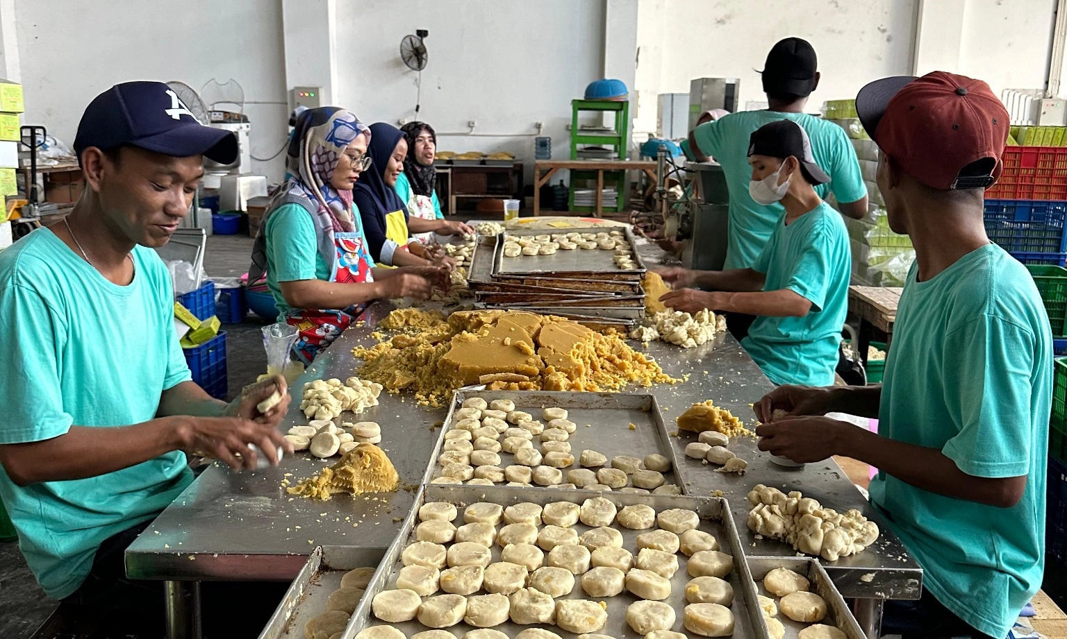 <p id="isPasted">KUR Jadi Andalan Bakpia Kurnia Sari Kembangkan Usaha</p>