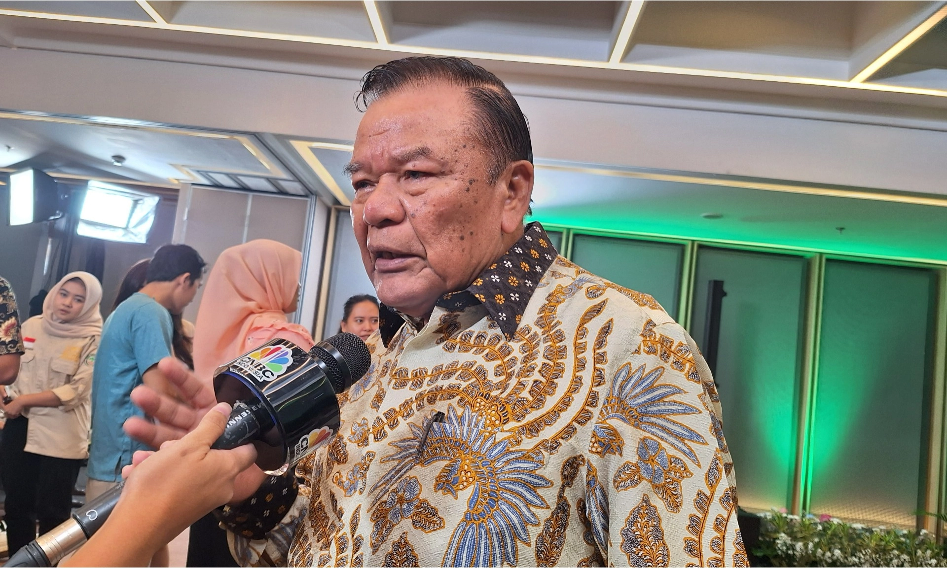 <p>Produsen Minyak Sawit Tolak Usulan DMO Jadi Basis Produksi</p>