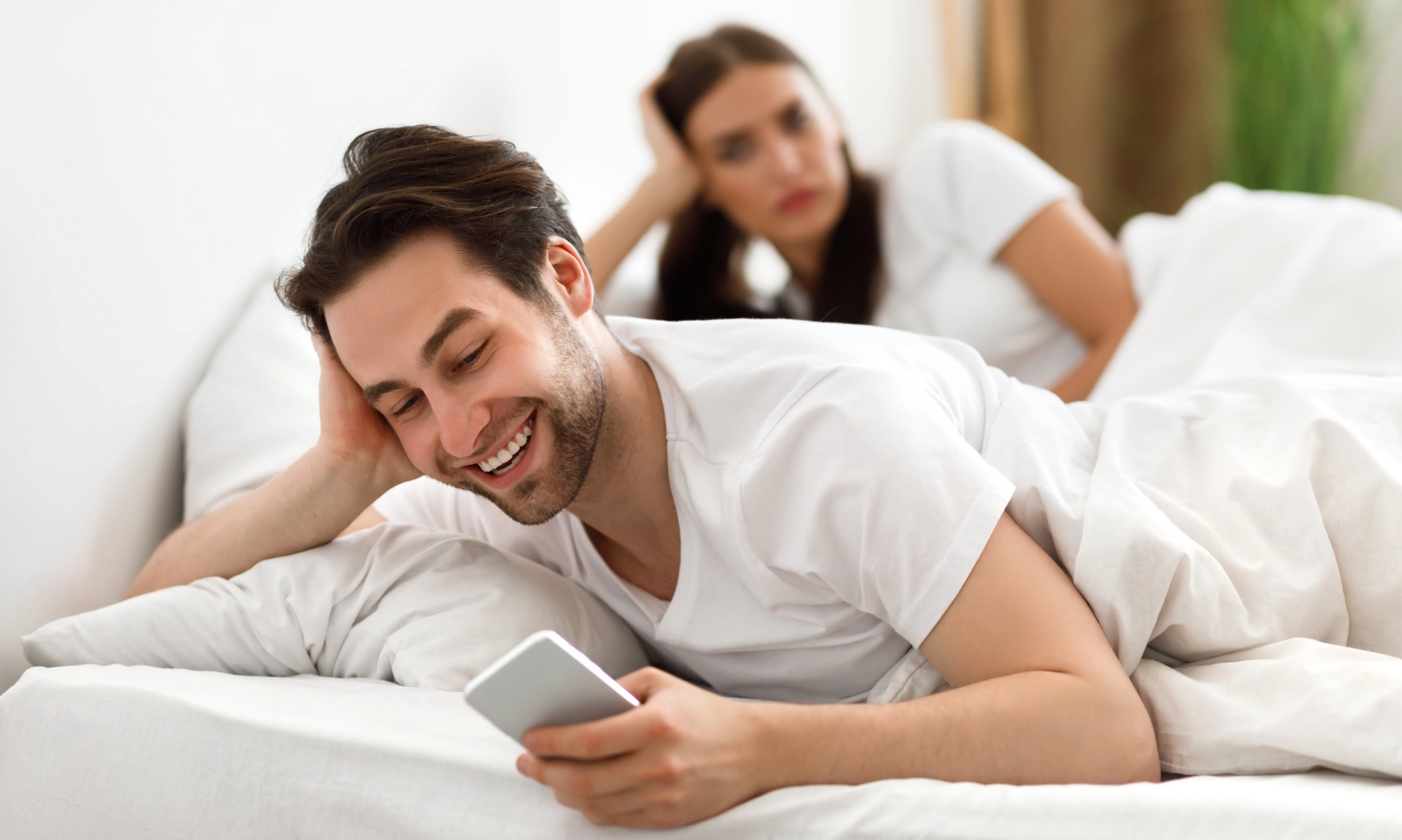 <p id="isPasted">Mewadahi Bantuan Korban Perselingkuhan</p>