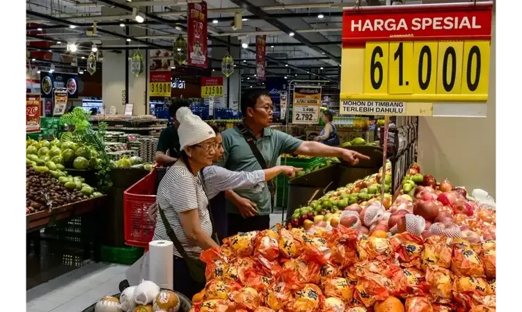 <p>Inflasi RI Terkendali, Airlangga Ungkap Strategi 4K Sektor Pangan</p>