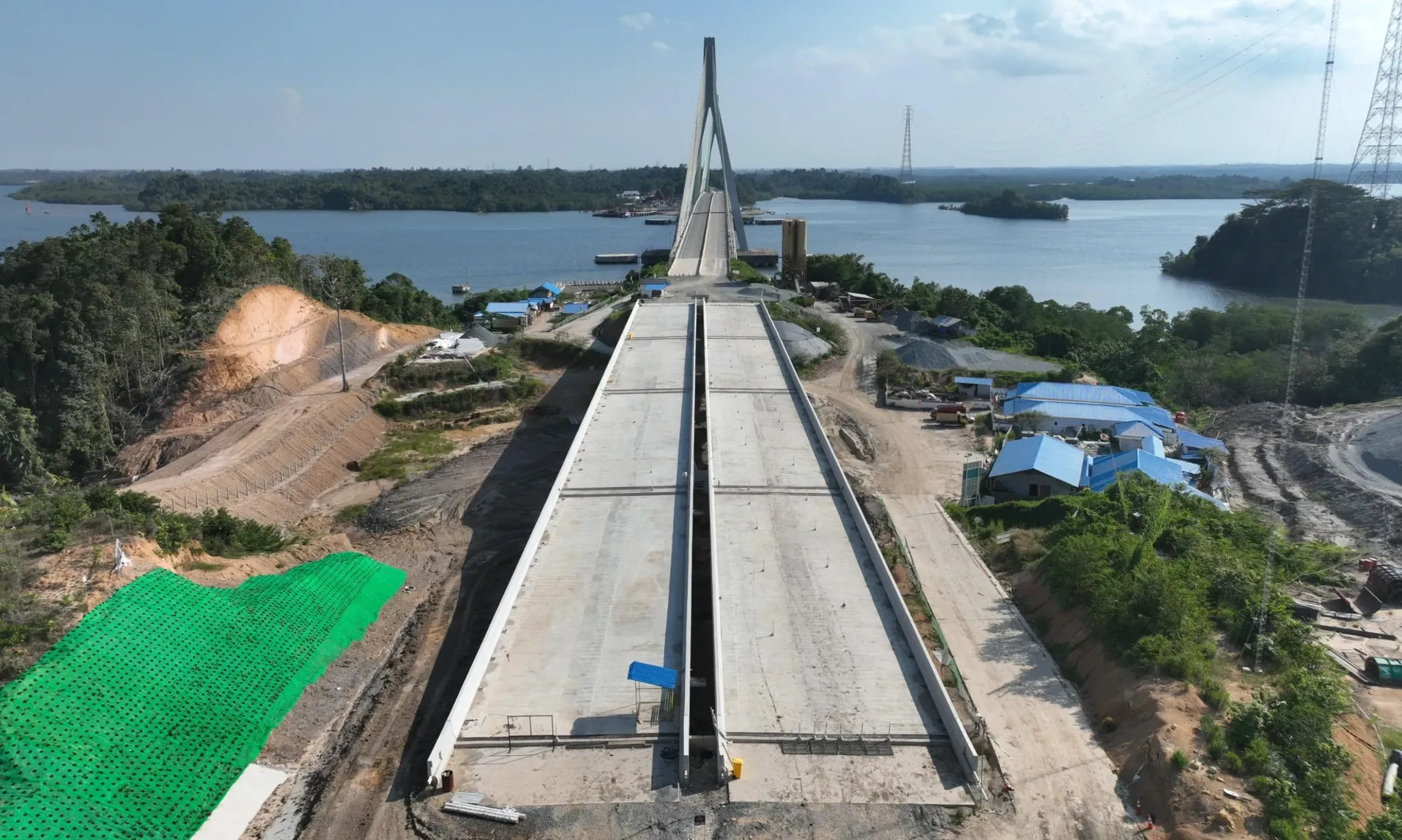 <p>WSBP Suplai Readymix Untuk Jalan Akses Bandara IKN</p>