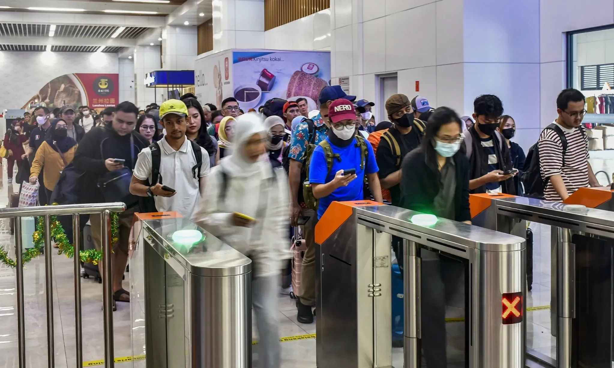 <p>KAI Dan Whoosh Catat Lonjakan Penumpang Selama Libur Iduladha</p>