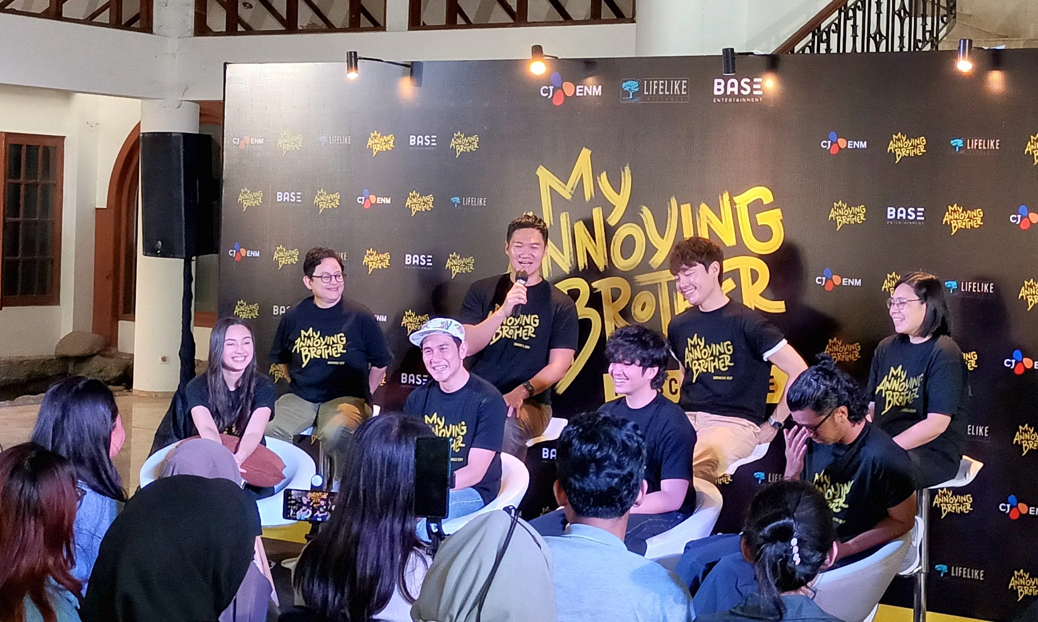 <p id="isPasted">Vino G Bastian-Angga Yunanda Bintangi <em>My Annoying Brother</em> Versi Indonesia</p>