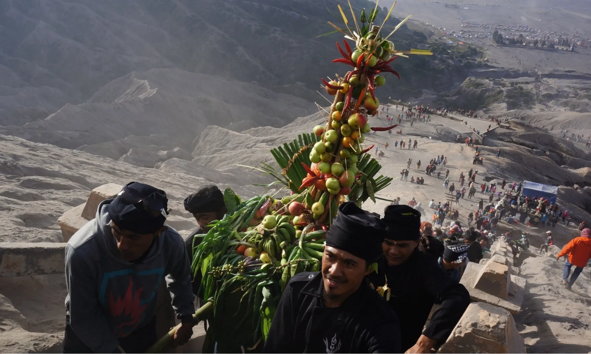 <p>Yadnya Kasada, Sebuah Ritual Rasa Syukur Masyarakat Bromo Tengger</p>