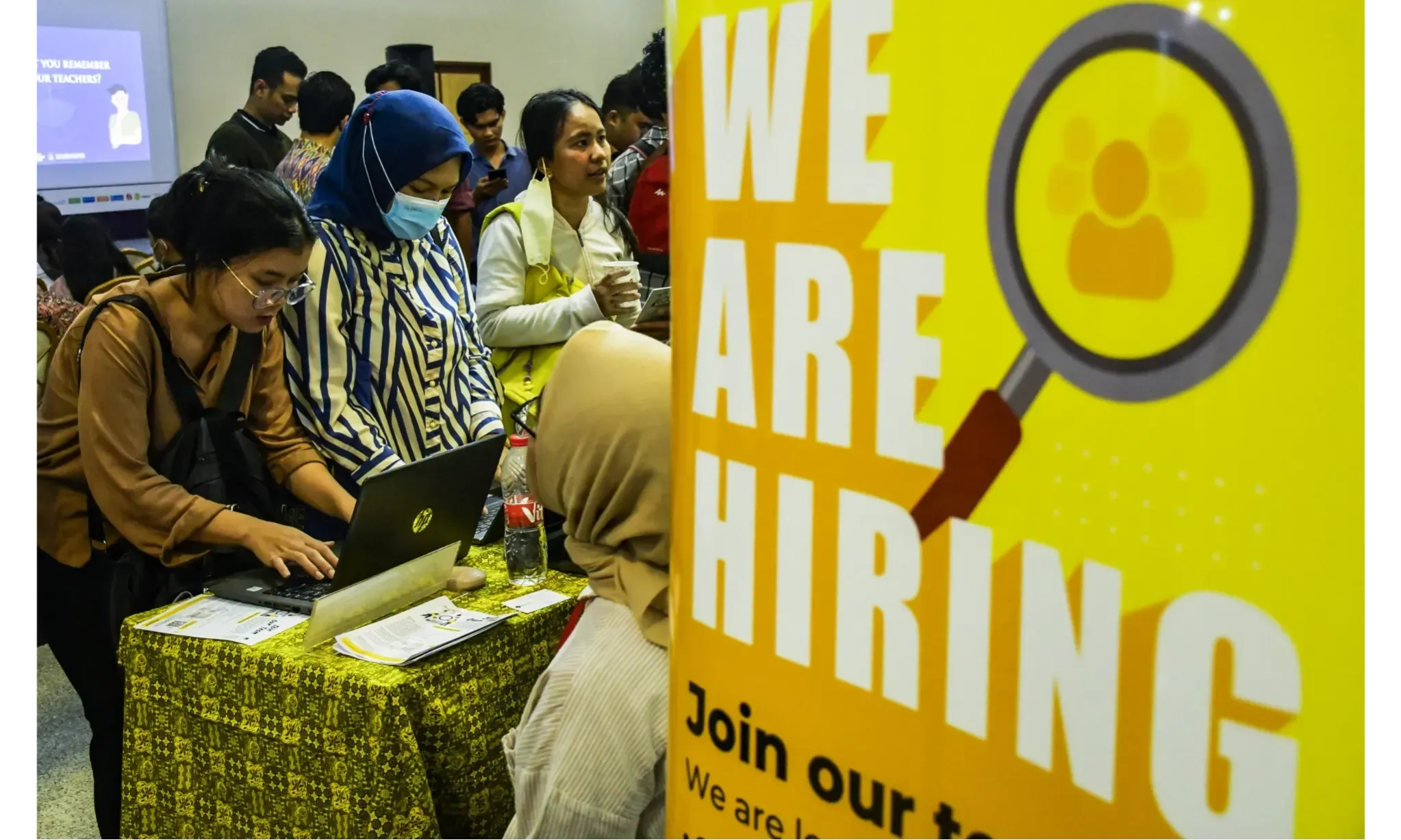 <p>Riset: Gaji, Fleksibilitas Dan<em>&nbsp;Work Life Balance</em>, Preferensi Gen Z Pilih Pekerjaan</p>