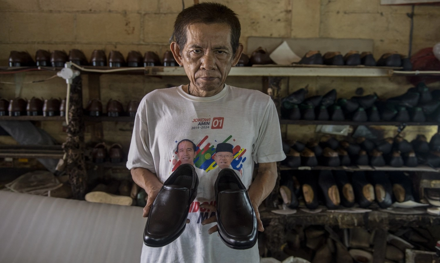 <p id="isPasted">Pacu Industri Kecil, Kemenperin Terbitkan 13.489 Sertifikat TKDN-IK</p>