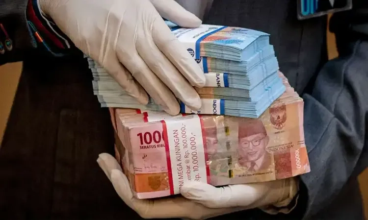 <p>Menkeu: Rupiah Lemah Potensial Lebarkan Belanja Subsidi 2024</p>