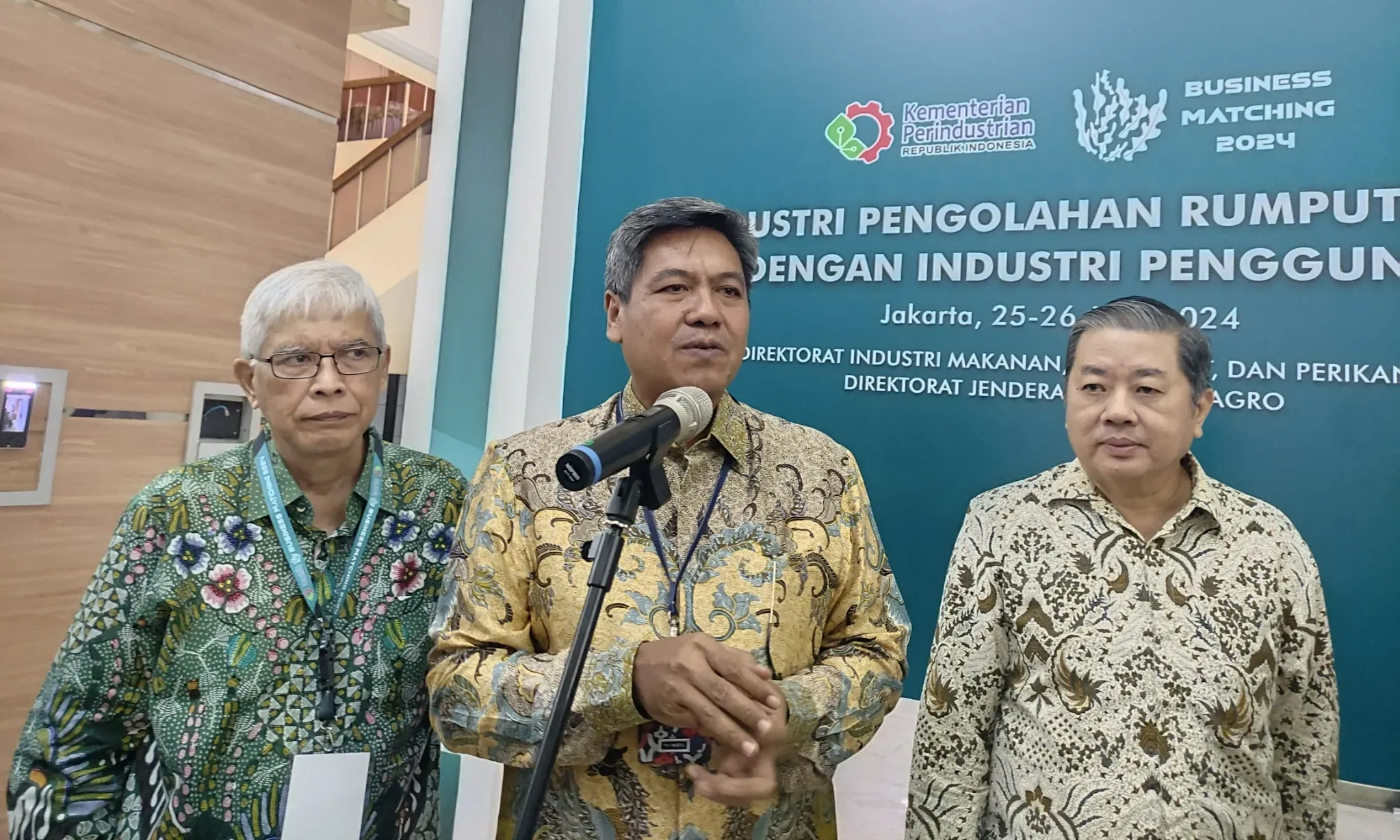 <p id="isPasted">10 Pabrik Rumput Laut Mangkrak, Pemerintah Bakal Siapkan Insentif</p>