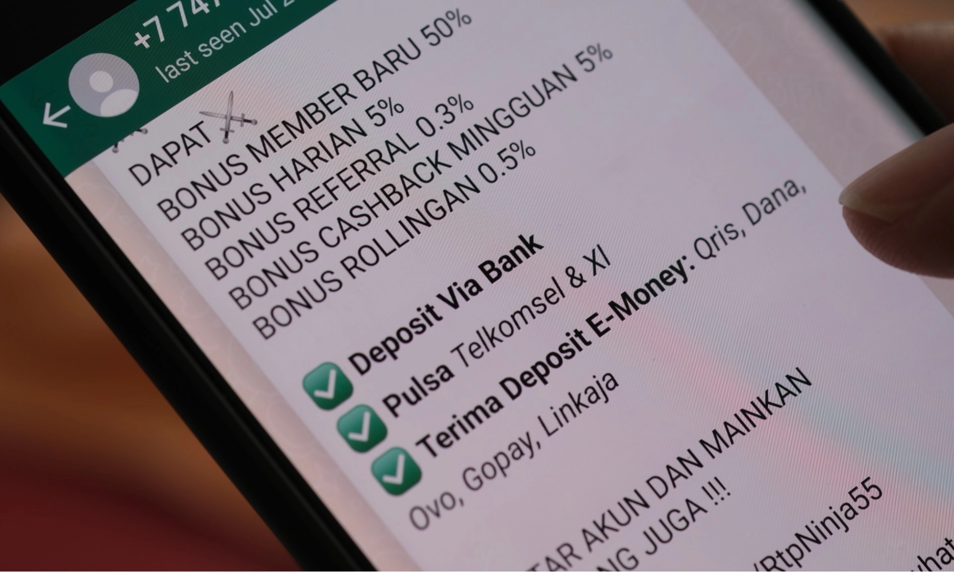 <p>Jawa Barat Dan DKI Jakarta, Provinsi Dengan Penjudi<em>&nbsp;Online</em> Terbanyak</p>