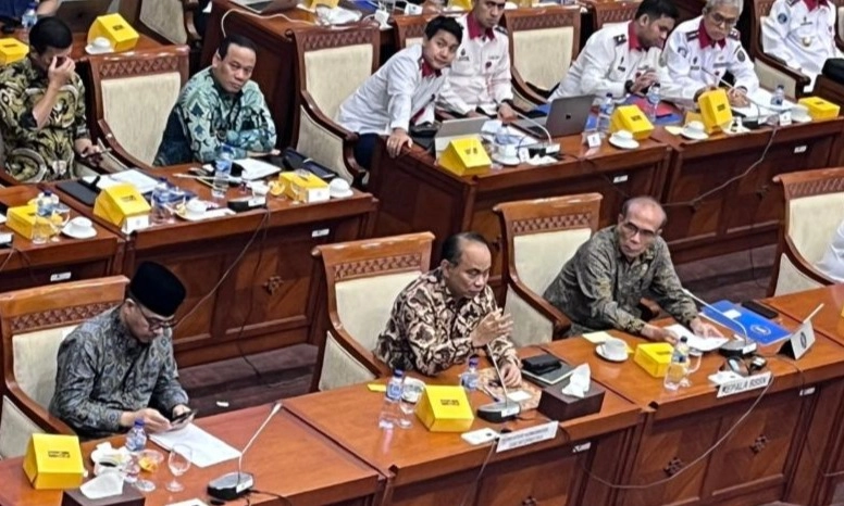<p>DPR Desak Menkominfo dan Kepala BSSN Minta Maaf Kedua Kali</p>