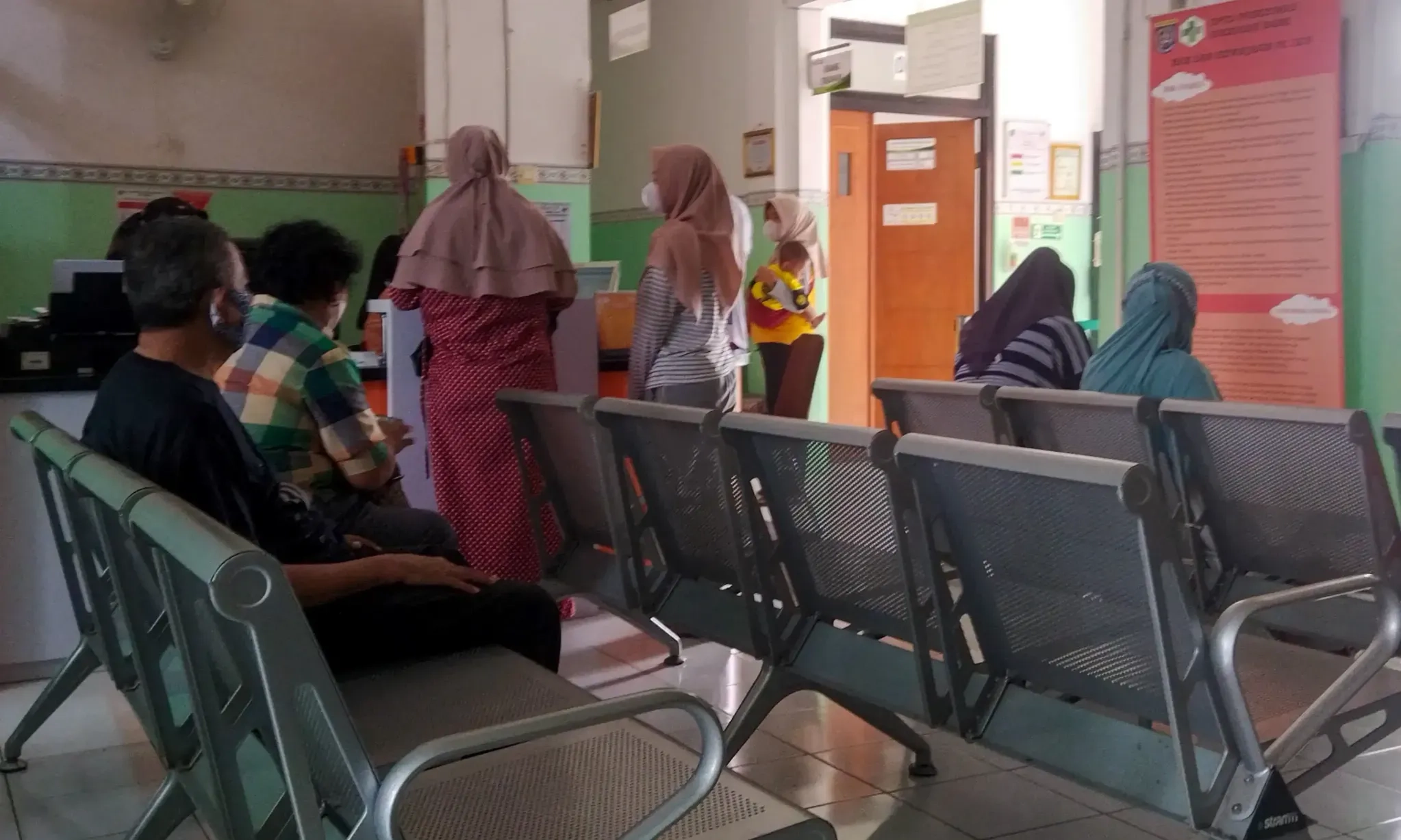 <p>62% Puskesmas Belum Miliki Tenaga Kesehatan Sesuai Standar</p>