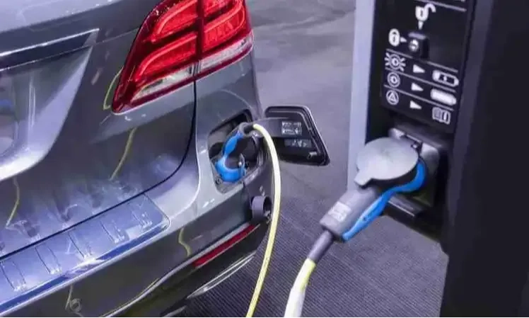 <p>Indonesia Berpeluang Jadi Pemain EV Gegara China Dijegal Negara Barat</p>