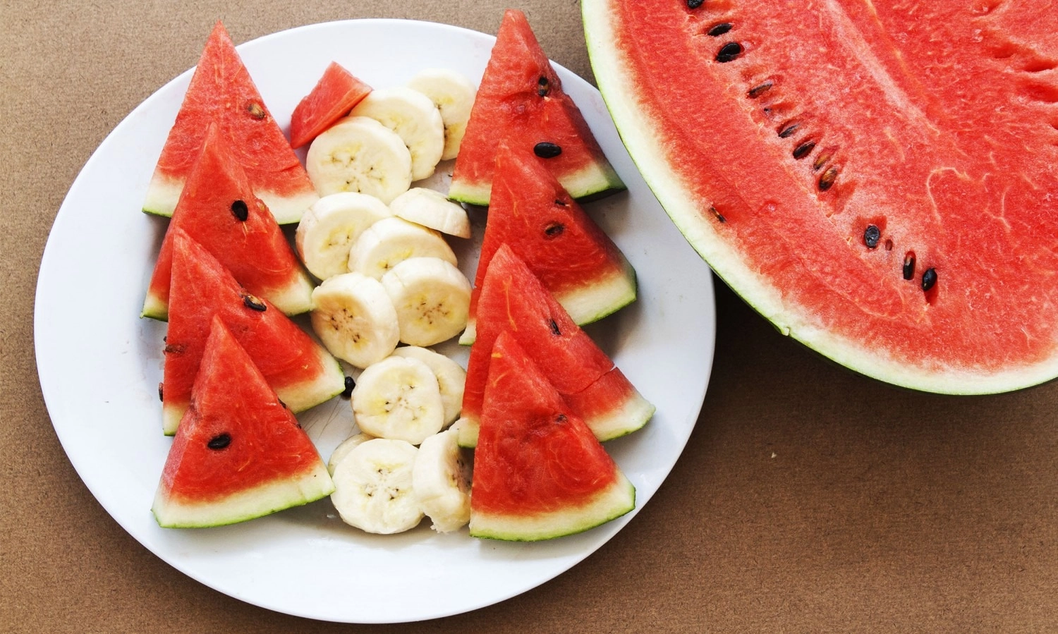 <p>Antioksidan Likopen Dalam Semangka Kurangi Risiko Penyakit Kronis</p>