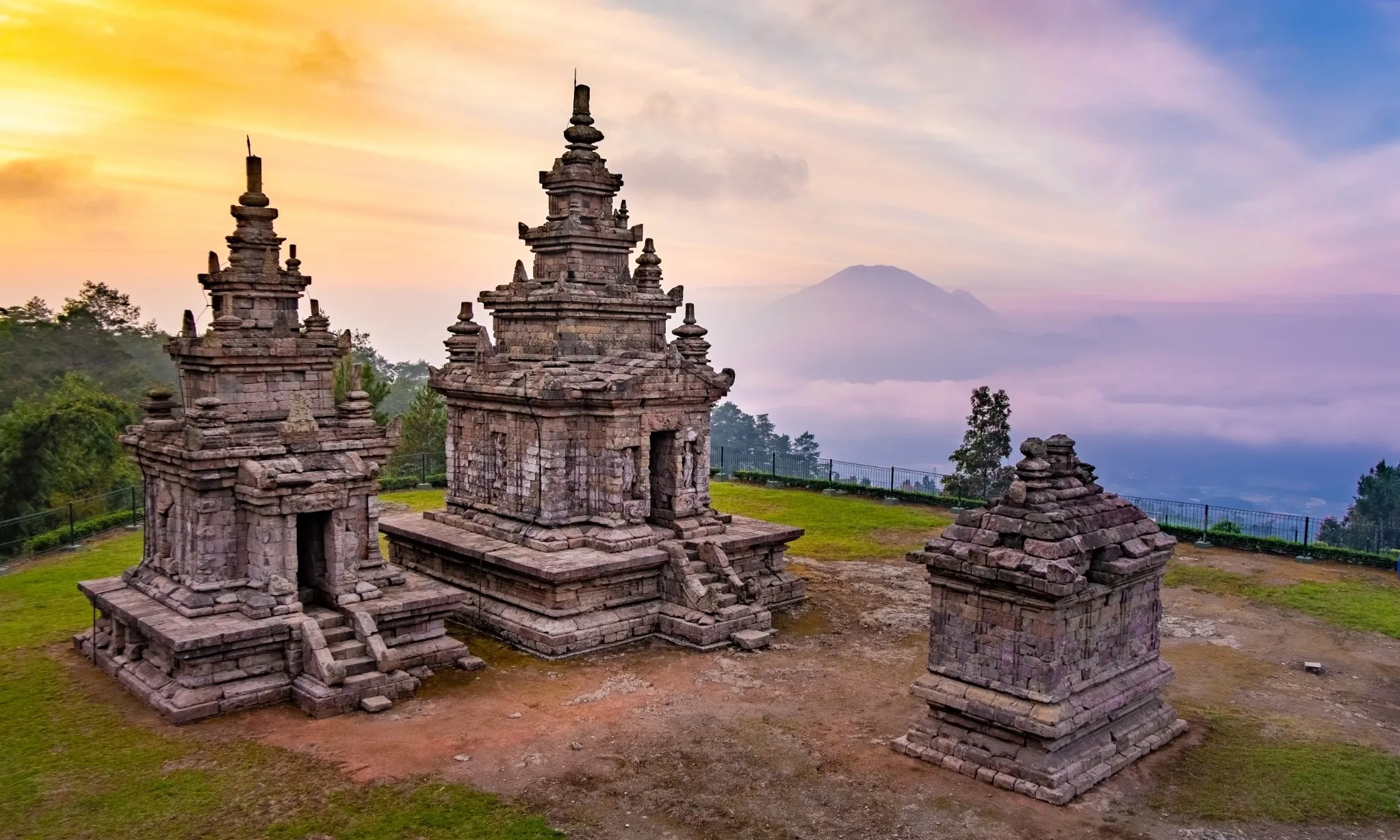 <p>Telusur Jejak Mataram Kuno Di Candi Gedong Songo </p>