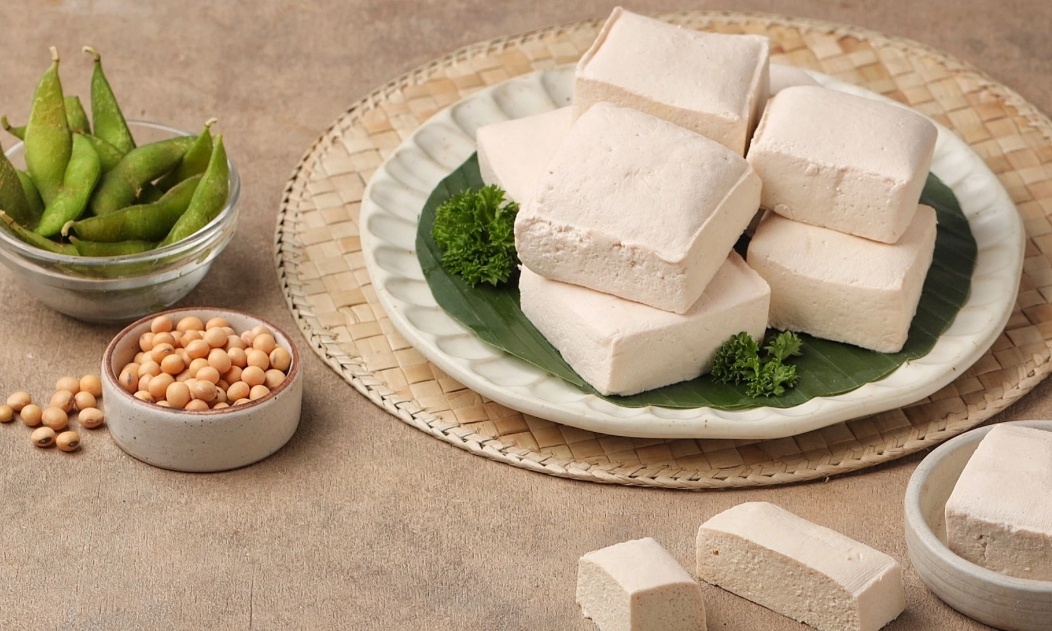 <p id="isPasted">Mengenal Sejarah Tahu di Hari Tahu Sedunia</p>