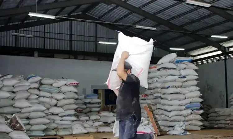 <p>Dorong Ekspor, Kemendag Pertemukan Pengelola SRG Dengan Pembeli Luar Negeri</p>